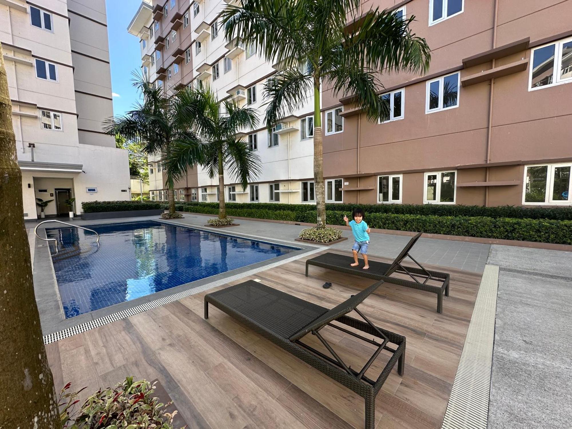 Starlight Suites Trece Martires Bagian luar foto
