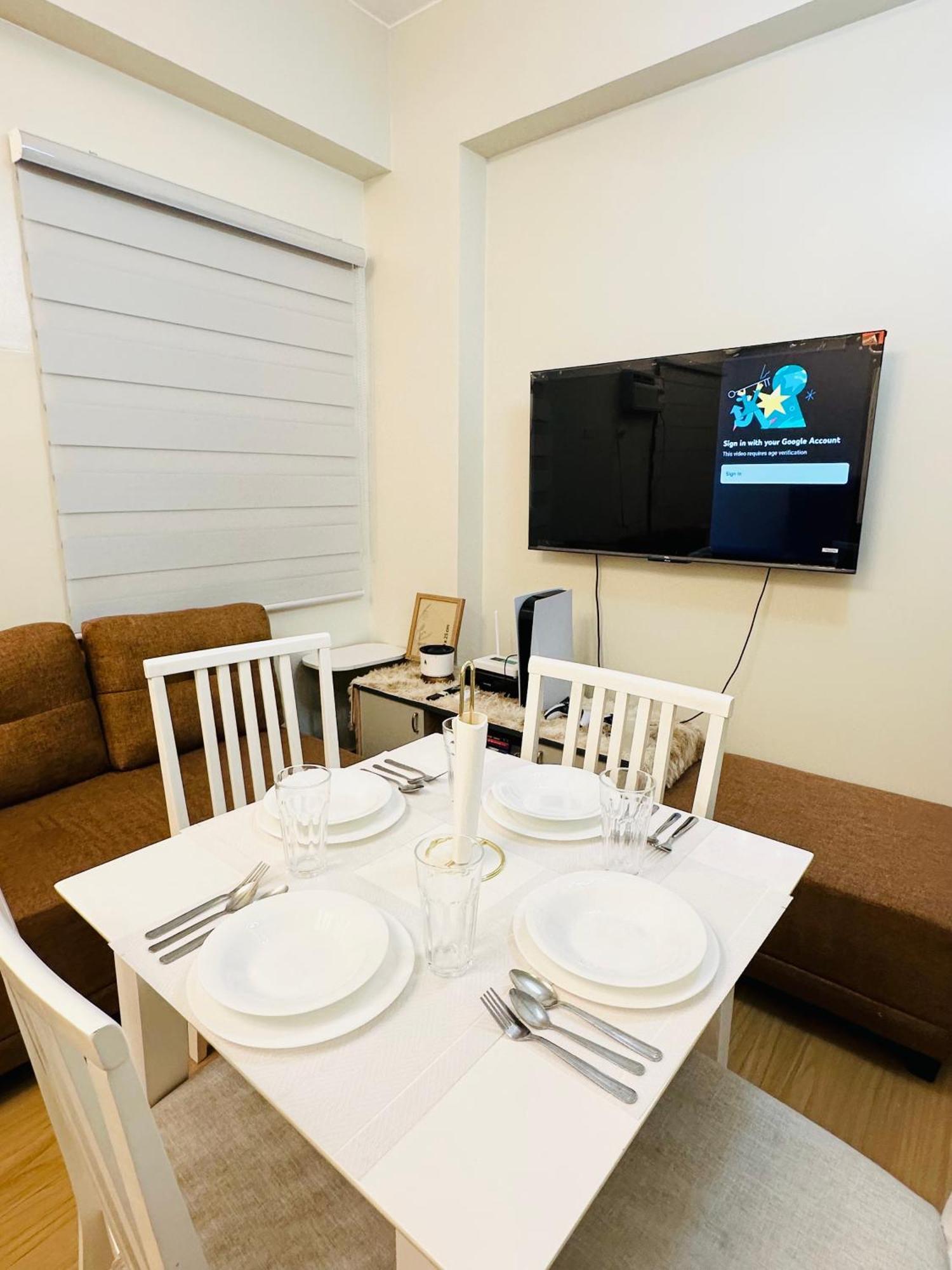 Starlight Suites Trece Martires Bagian luar foto