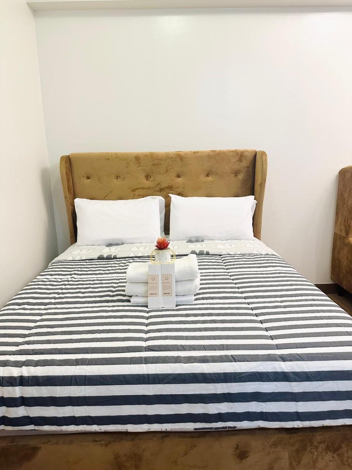 Starlight Suites Trece Martires Bagian luar foto