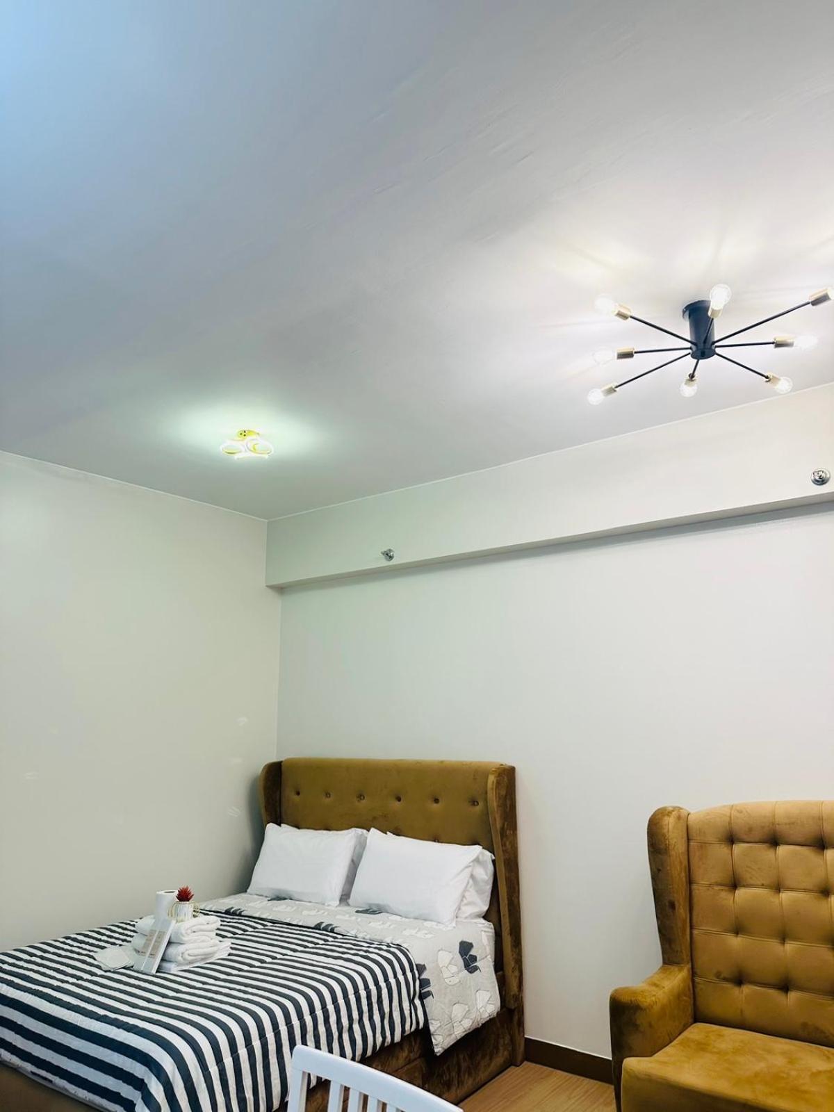 Starlight Suites Trece Martires Bagian luar foto