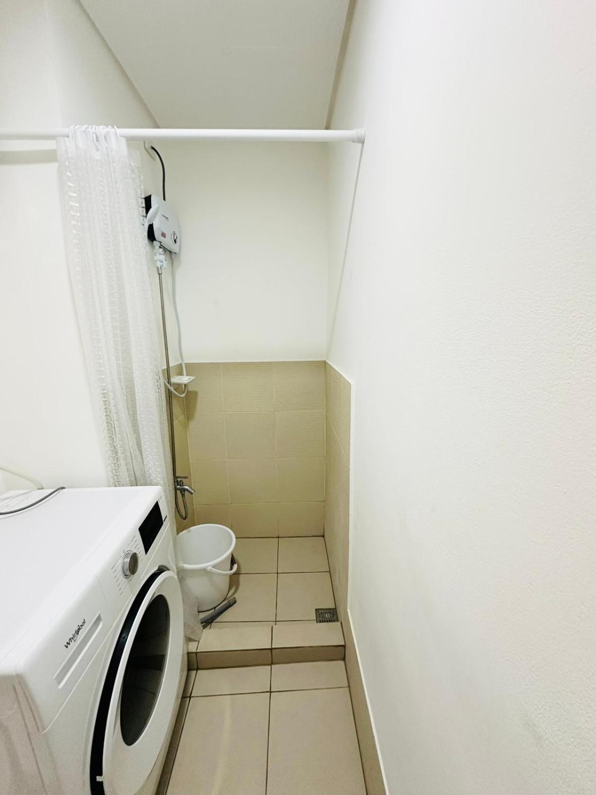 Starlight Suites Trece Martires Bagian luar foto
